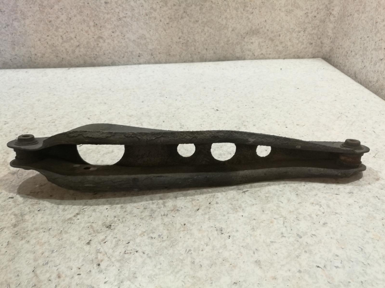 View Auto part Left Rear Trailing Arm Honda Crv 1998