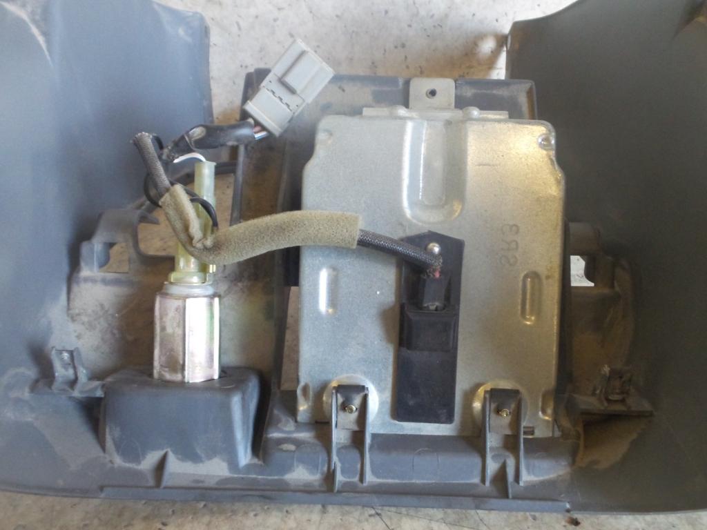 View Auto part Console Honda Crv 1998