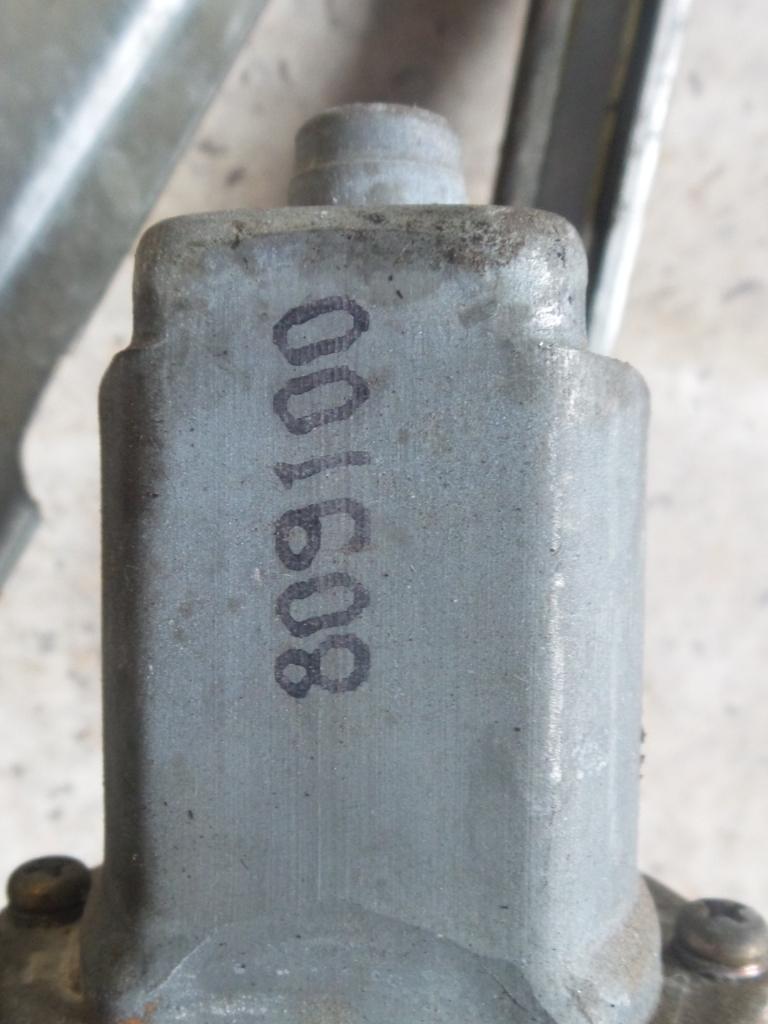 View Auto part Right Rear Wnd Reg/Motor Honda Crv 1998
