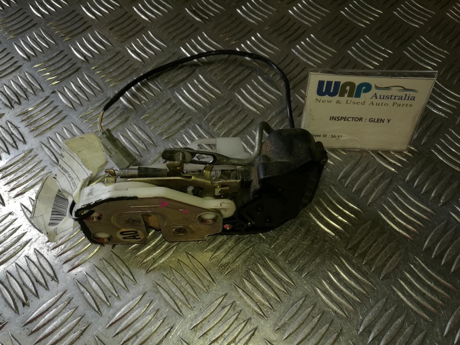 View Auto part Door/Boot/Gate Lock Honda Crv 1998