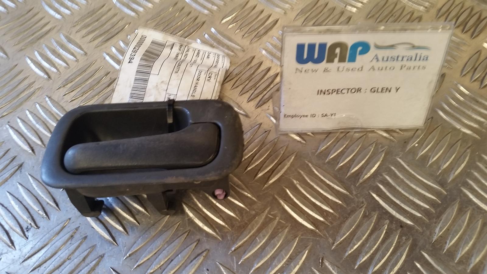 View Auto part Door Handle Honda Crv 1998