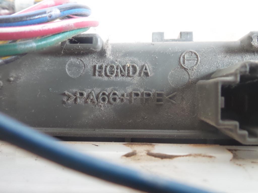 View Auto part Fuse Box Honda Crv 1998