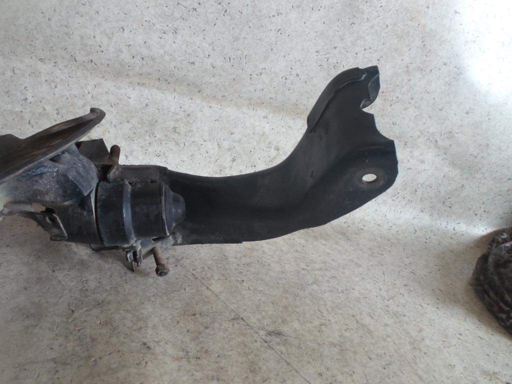View Auto part Left Front Hub Assembly Nissan Skyline 1992