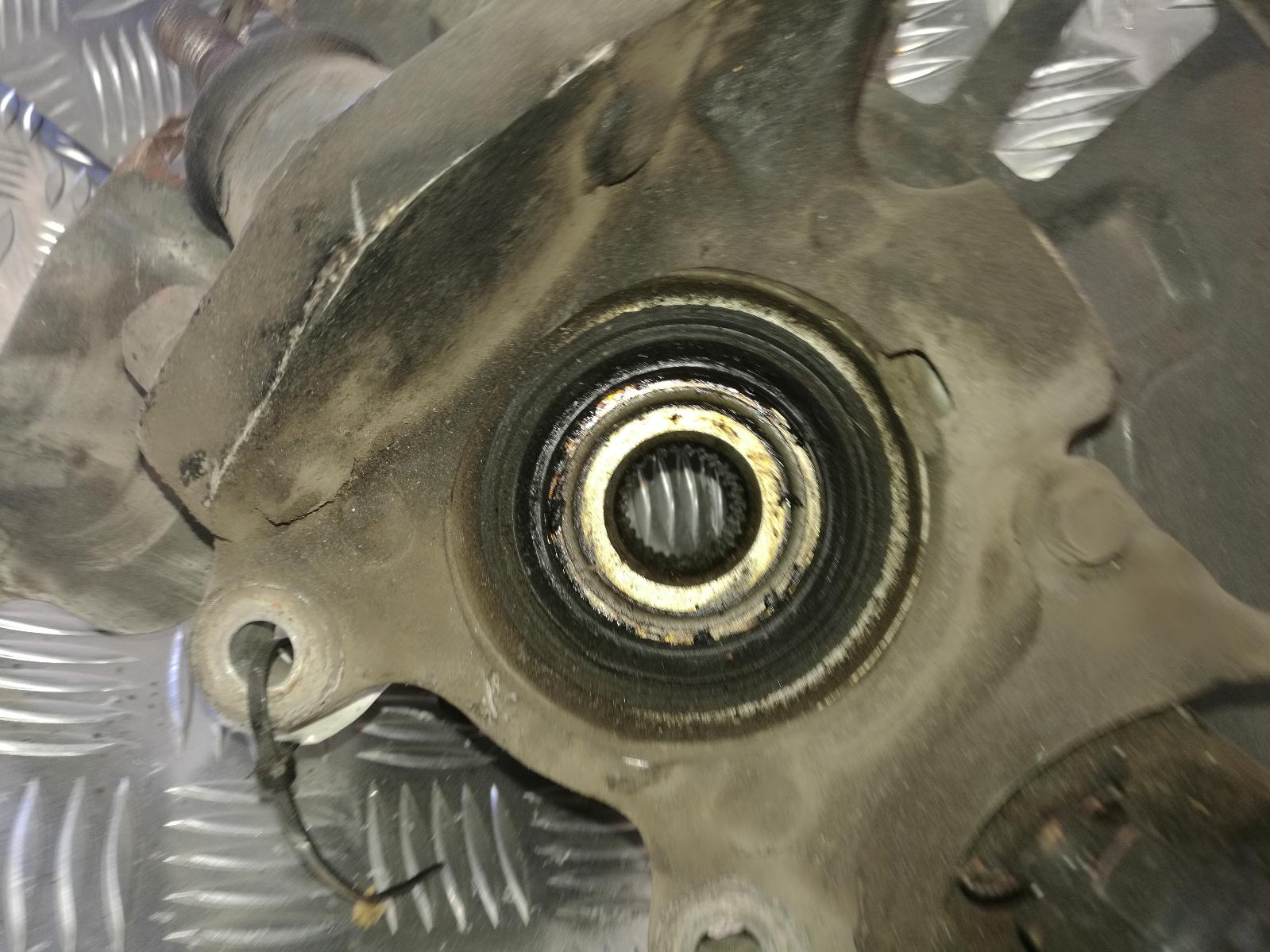 View Auto part Left Front Hub Assembly Nissan Skyline 1992