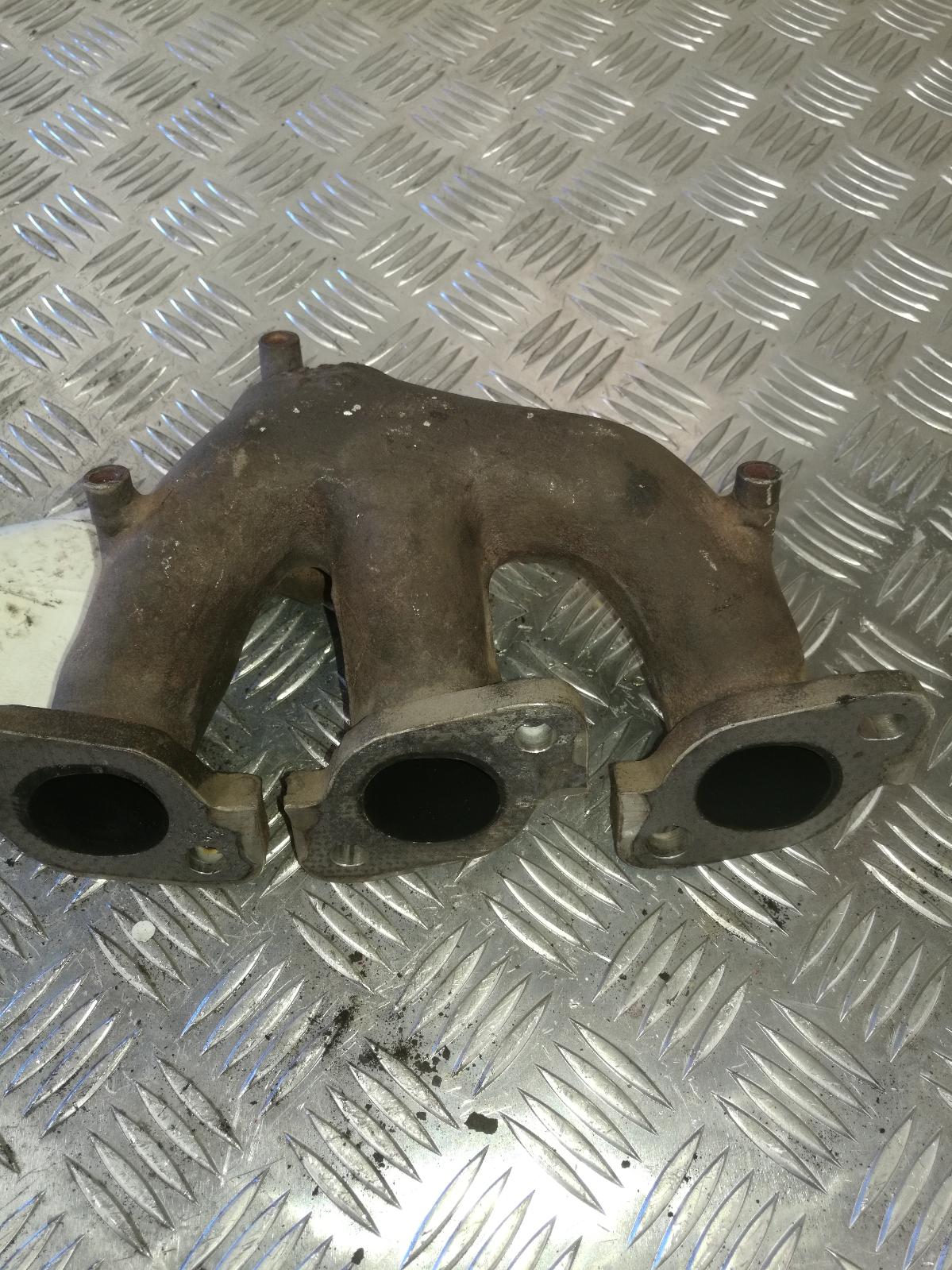 1992 Nissan Skyline Manifold View Auto part Manifold Nissan Skyline 1992