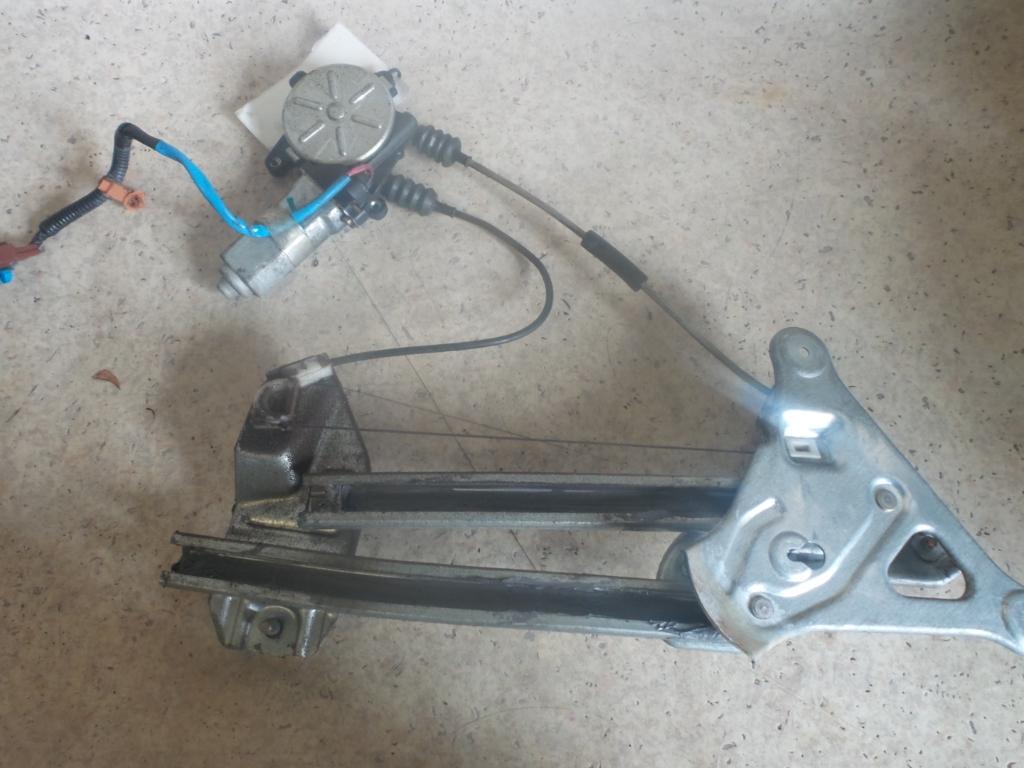 1991 Honda Legend Right Rear Wnd Reg/Motor View Auto part Right Rear Wnd Reg/Motor Honda Legend 1991