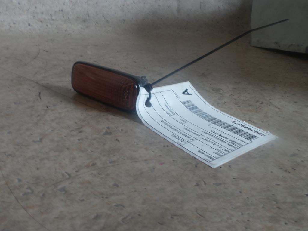 1991 Honda Legend Right Indicator/Fog/Side View Auto part Right Indicator/Fog/Side Honda Legend 1991