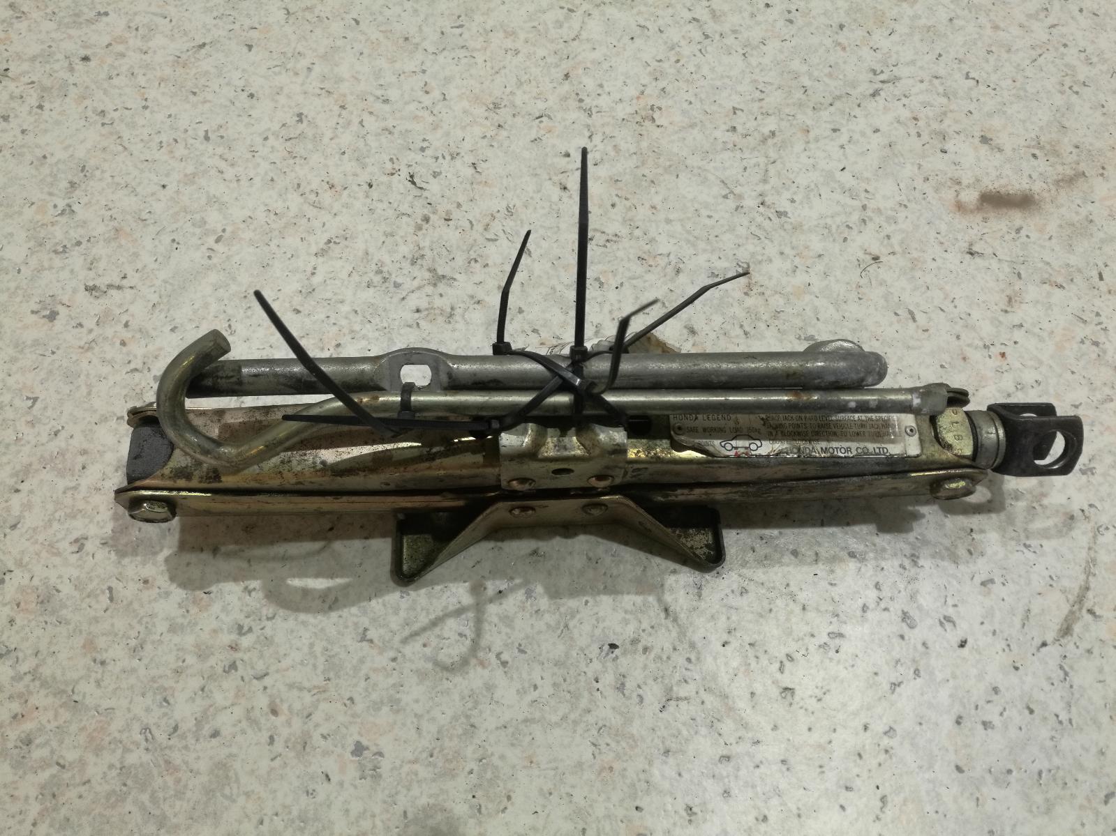 View Auto part Jack Honda Legend 1991