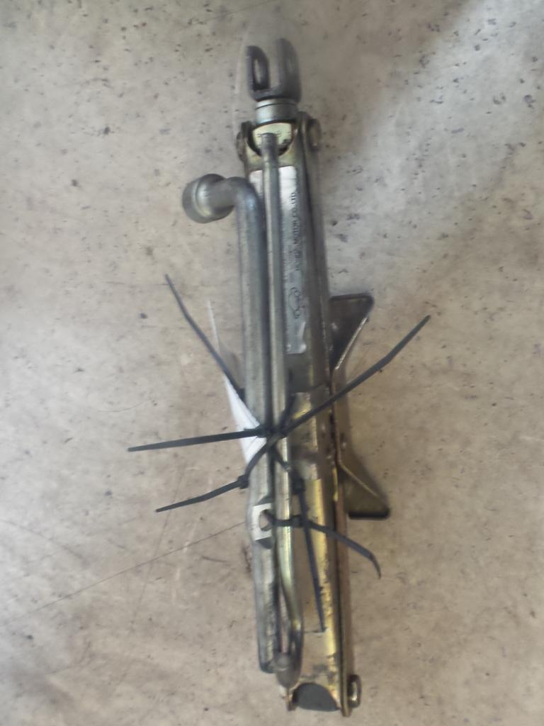 View Auto part Jack Honda Legend 1991
