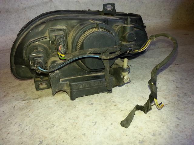 View Auto part Left Headlamp Alfa Romeo 156 2000