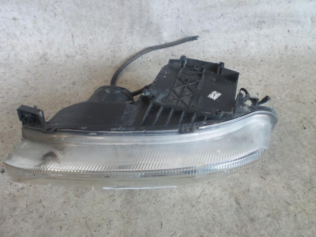 2000 Alfa Romeo 156 Right Headlamp View Auto part Right Headlamp Alfa Romeo 156 2000