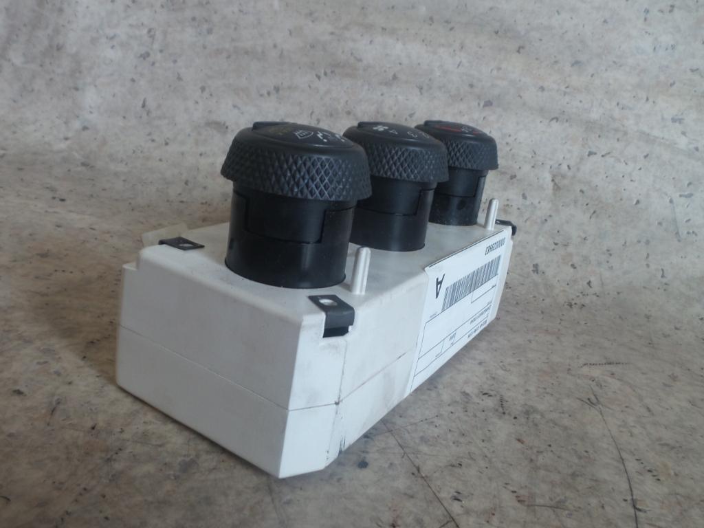 2000 Alfa Romeo 156 Heater/Ac Controls View Auto part Heater/Ac Controls Alfa Romeo 156 2000