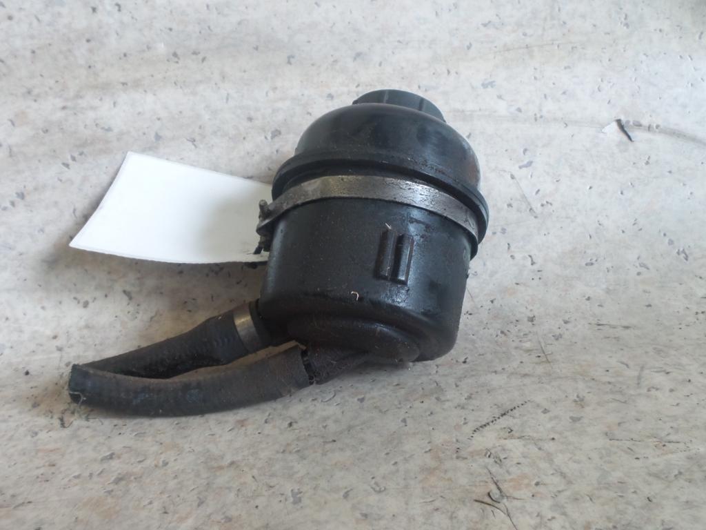 View Auto part P/S Reservoir Alfa Romeo 156 2000