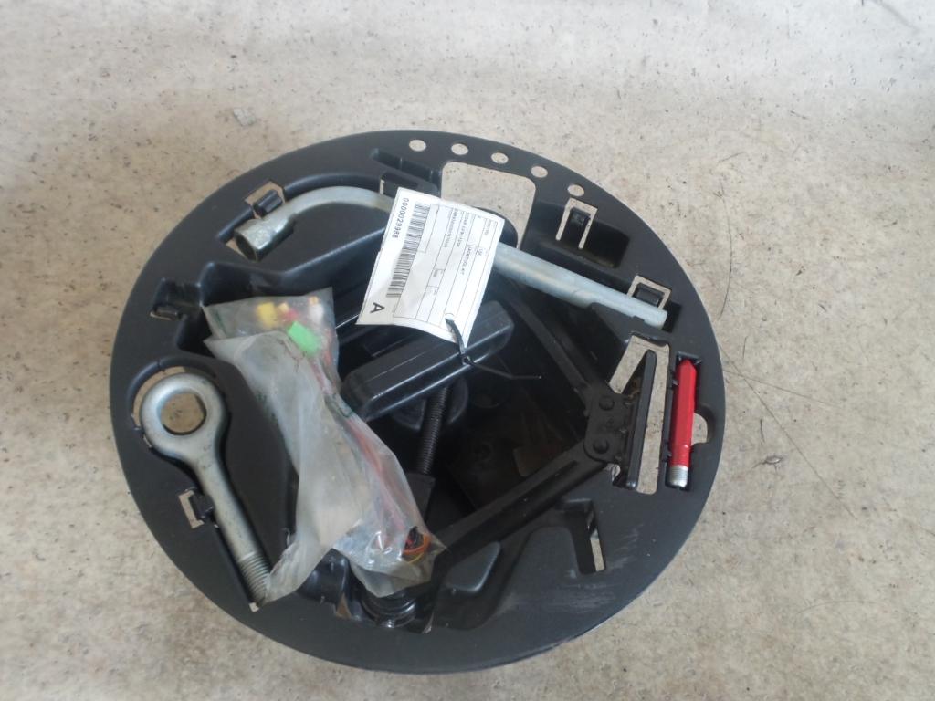 View Auto part Jack/Tool Kit Alfa Romeo 156 2000