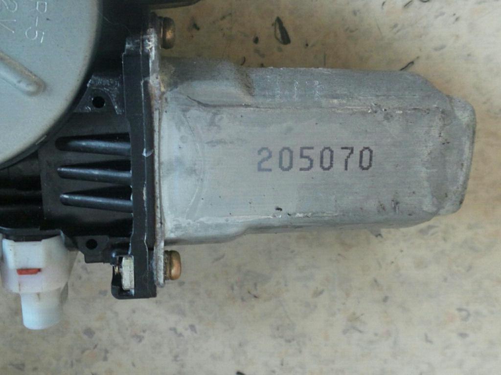 View Auto part Left Front Window Reg/Motor Honda Crv 2002