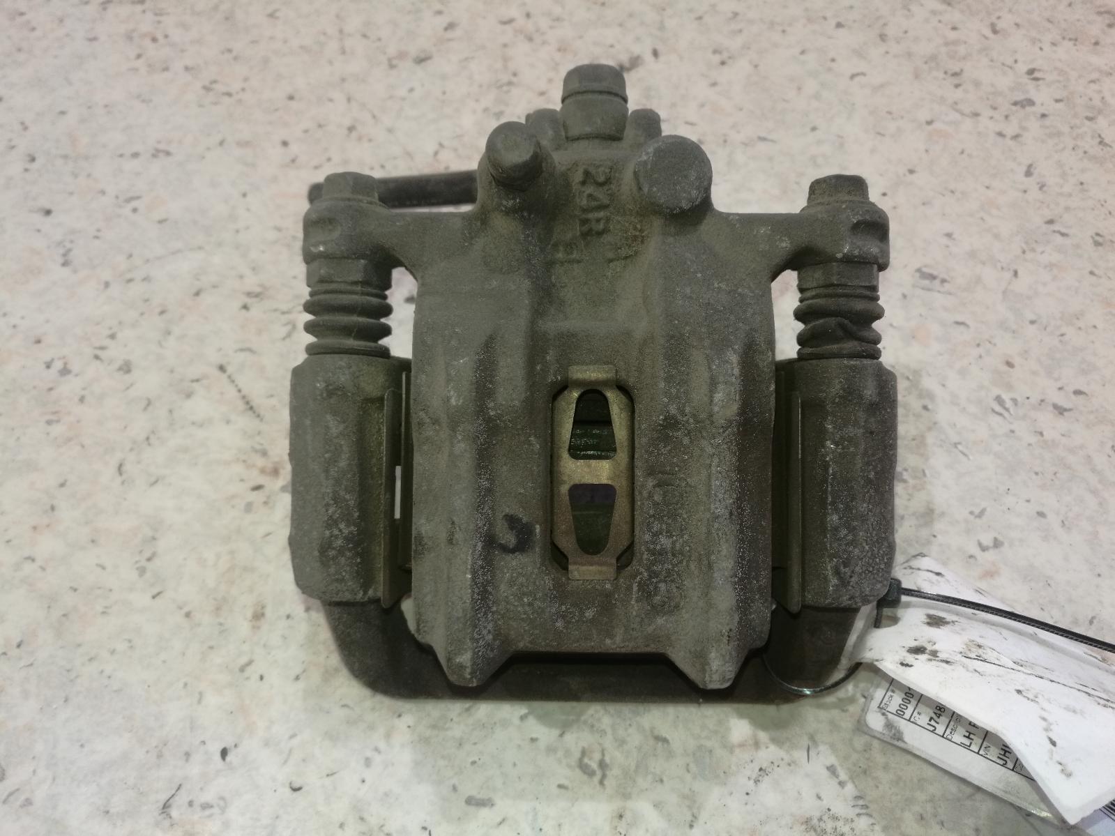 View Auto part Caliper Honda Crv 2002