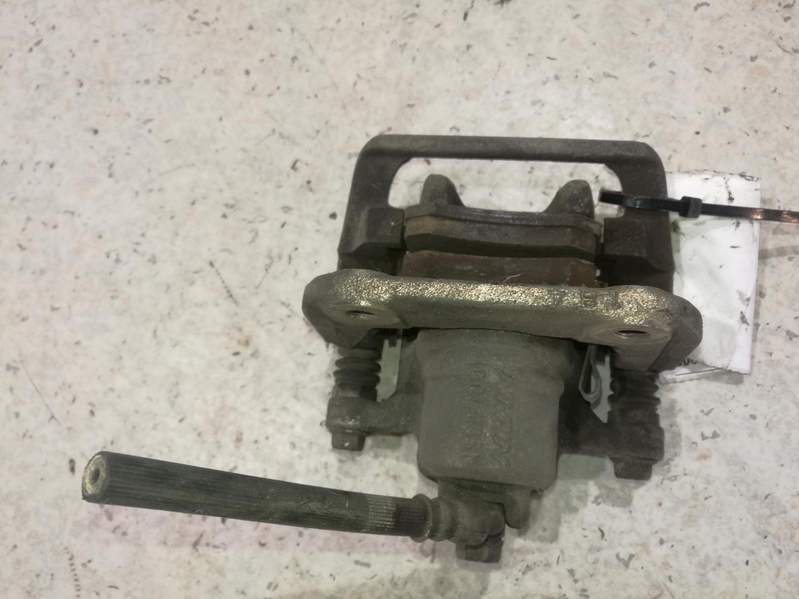 View Auto part Caliper Honda Crv 2002