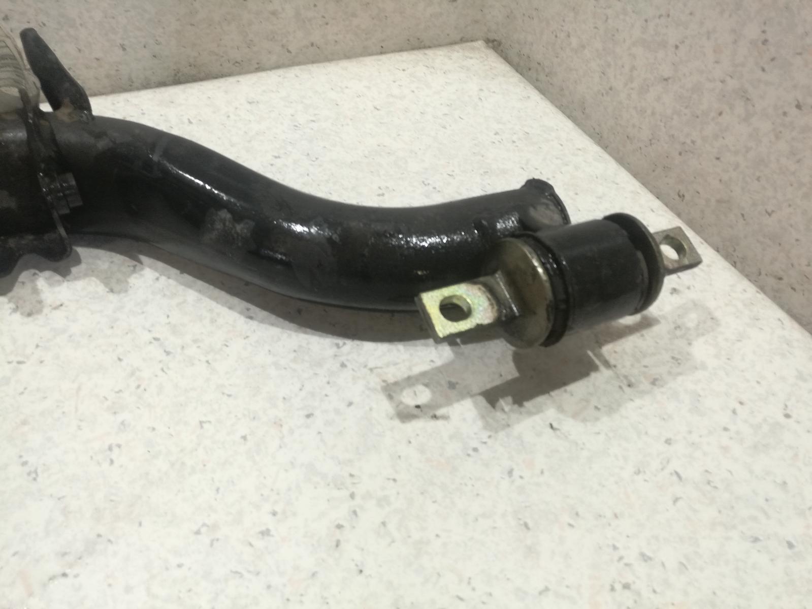 View Auto part Left Rear Trailing Arm Honda Crv 2002