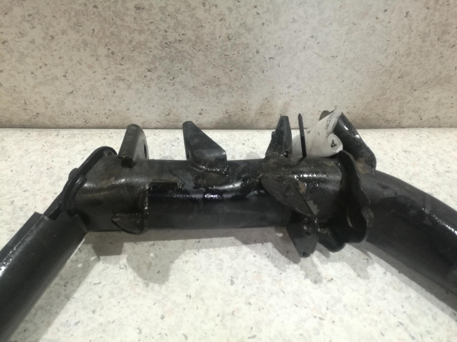 View Auto part Left Rear Trailing Arm Honda Crv 2002