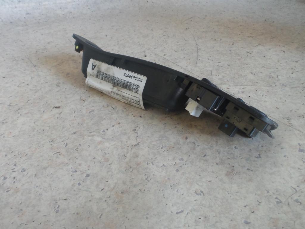 2000 Alfa Romeo 156 Misc Switch/Relay View Auto part Misc Switch/Relay Alfa Romeo 156 2000
