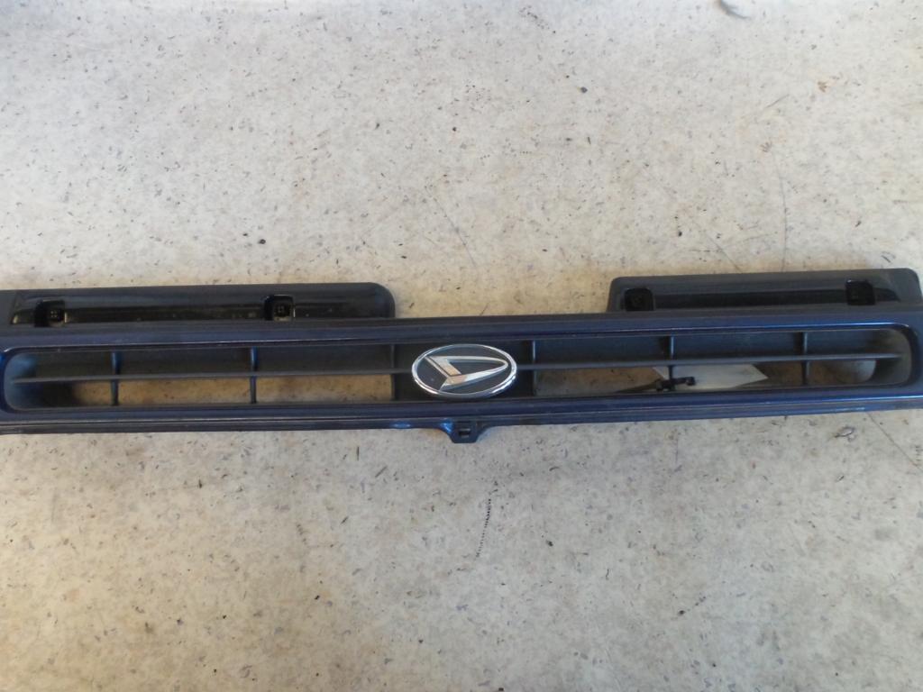 View Auto part Grille Daihatsu Charade 1994