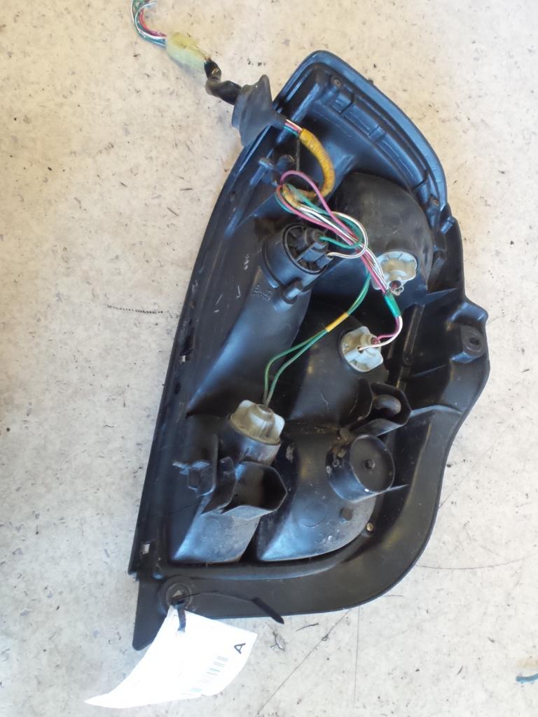 View Auto part Right Taillight Daihatsu Charade 1994