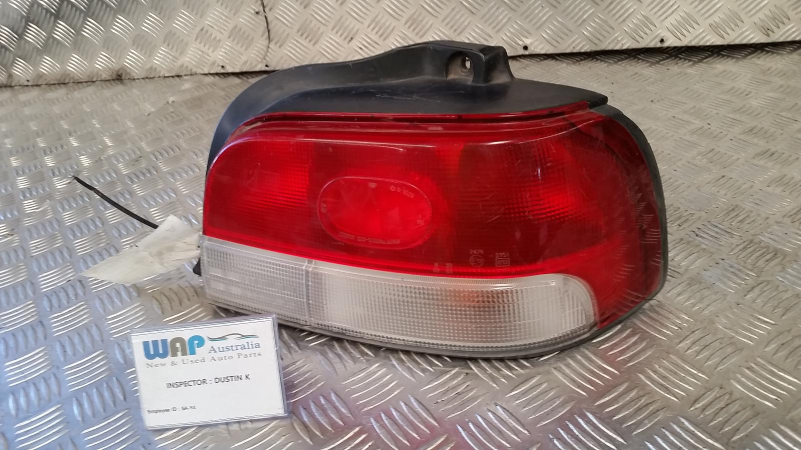 View Auto part Right Taillight Daihatsu Charade 1994