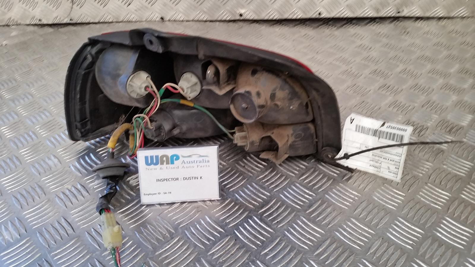 View Auto part Right Taillight Daihatsu Charade 1994