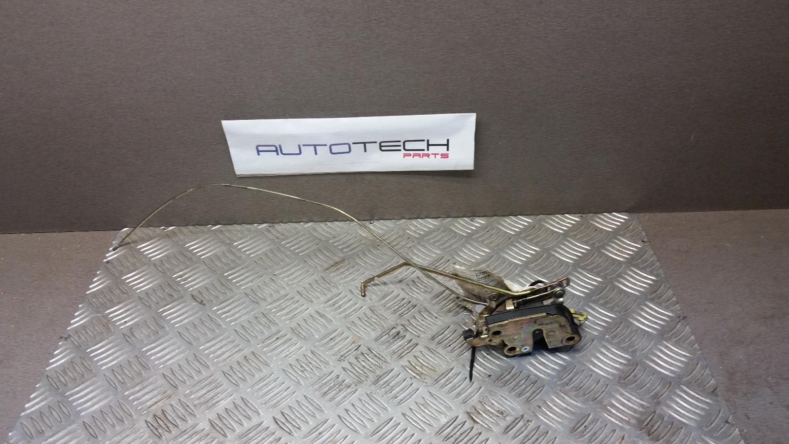 View Auto part Door/Boot/Gate Lock Daihatsu Charade 1994