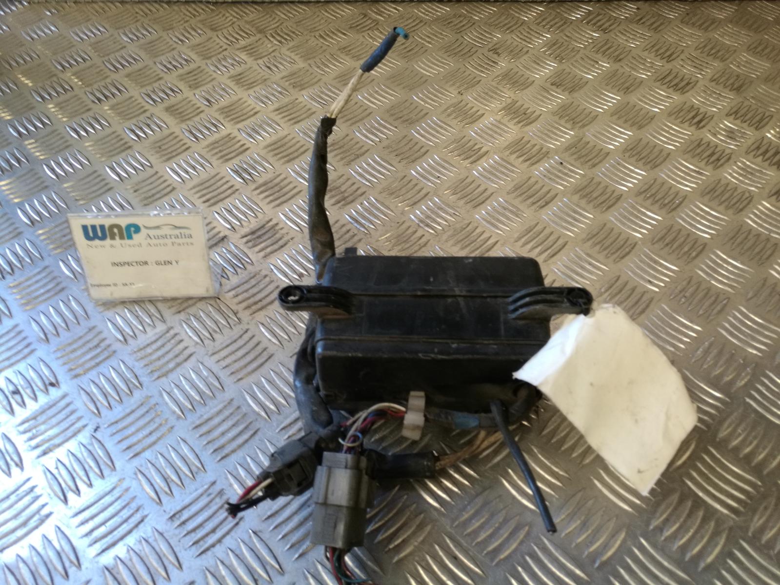 View Auto part Fuse Box Daihatsu Charade 1994