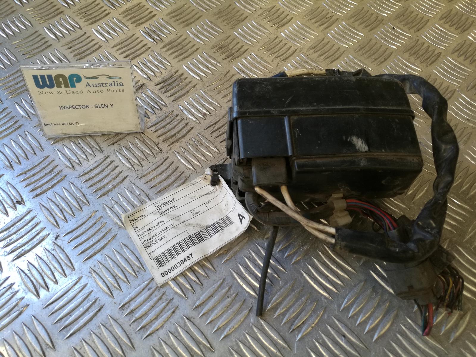 View Auto part Fuse Box Daihatsu Charade 1994