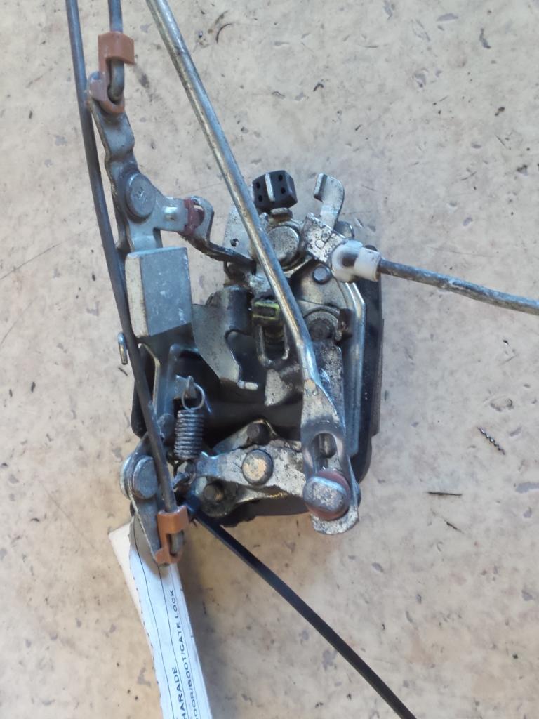 1994 Daihatsu Charade Door/Boot/Gate Lock View Auto part Door/Boot/Gate Lock Daihatsu Charade 1994
