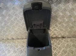 View Auto part Console Toyota Rav4 2002