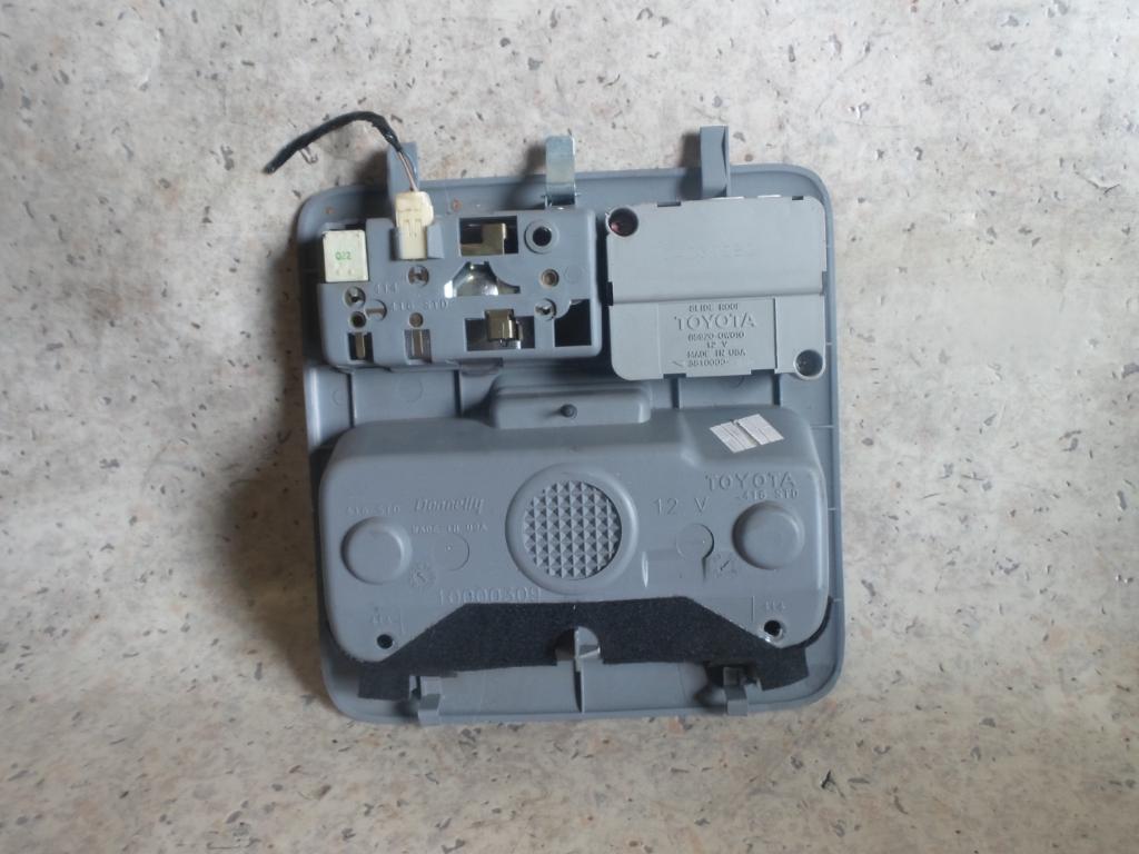 View Auto part Courtesy Light Toyota Rav4 2002