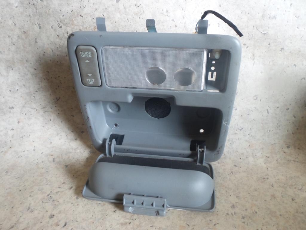 View Auto part Courtesy Light Toyota Rav4 2002