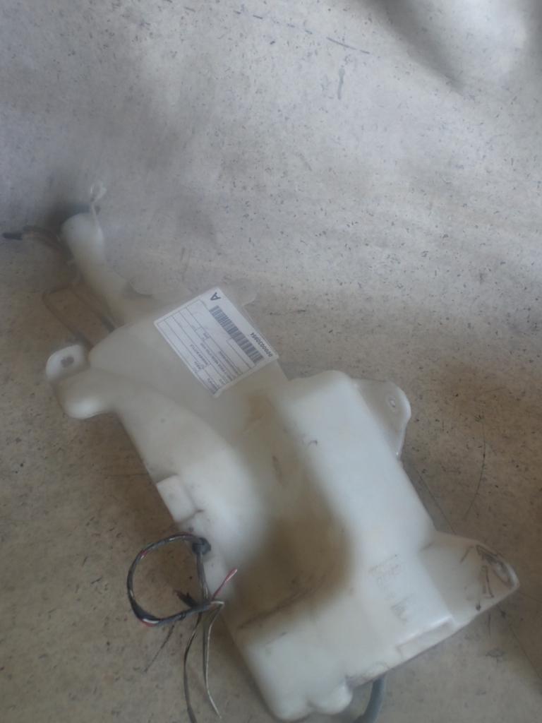 View Auto part Washer Bottle Toyota Rav4 2002