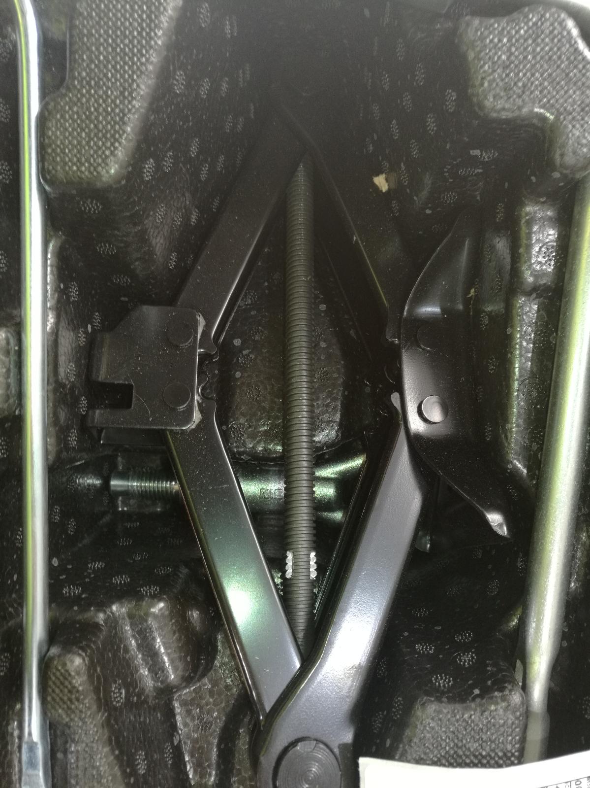 2012 Nissan Micra Jack/Tool Kit View Auto part Jack/Tool Kit Nissan Micra 2012