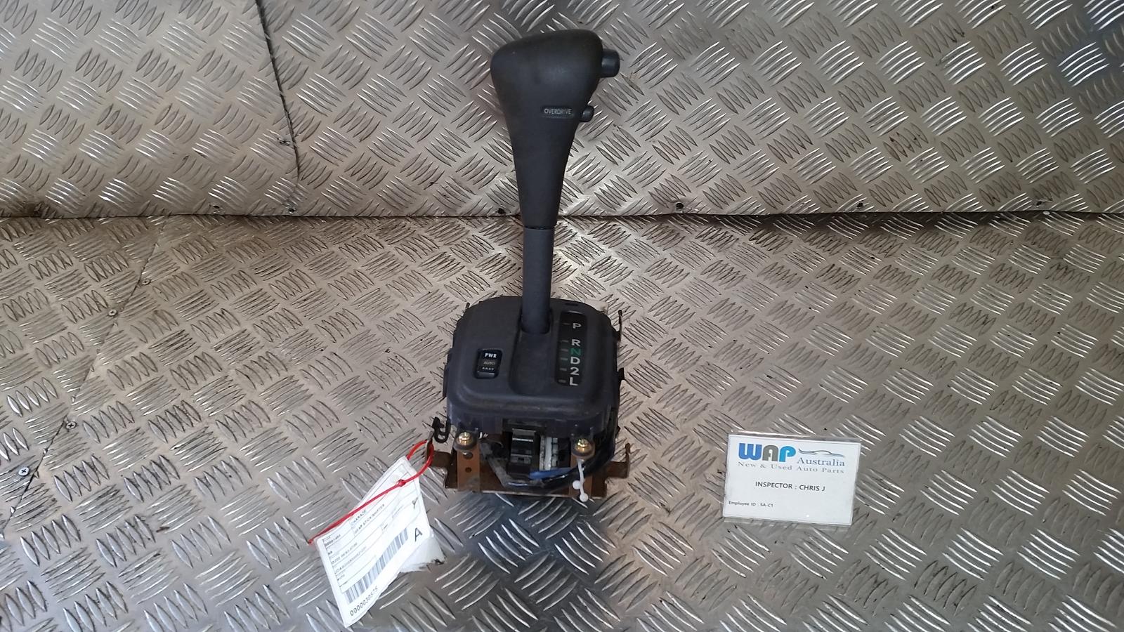 View Auto part Gear Stick/Shifter Daihatsu Charade 1994