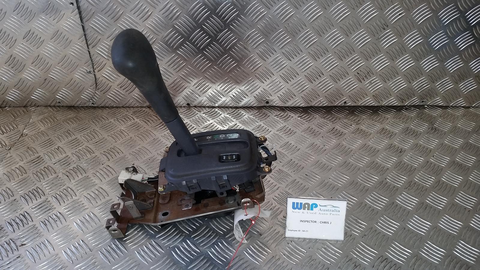 View Auto part Gear Stick/Shifter Daihatsu Charade 1994
