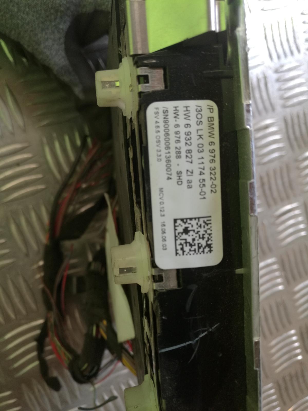 2006 Bmw 1 Series Courtesy Light View Auto part Courtesy Light Bmw 1 Series 2006