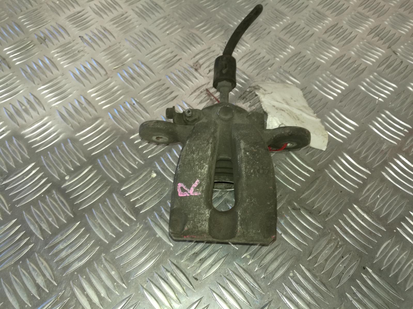 2006 Bmw 1 Series Caliper View Auto part Caliper Bmw 1 Series 2006