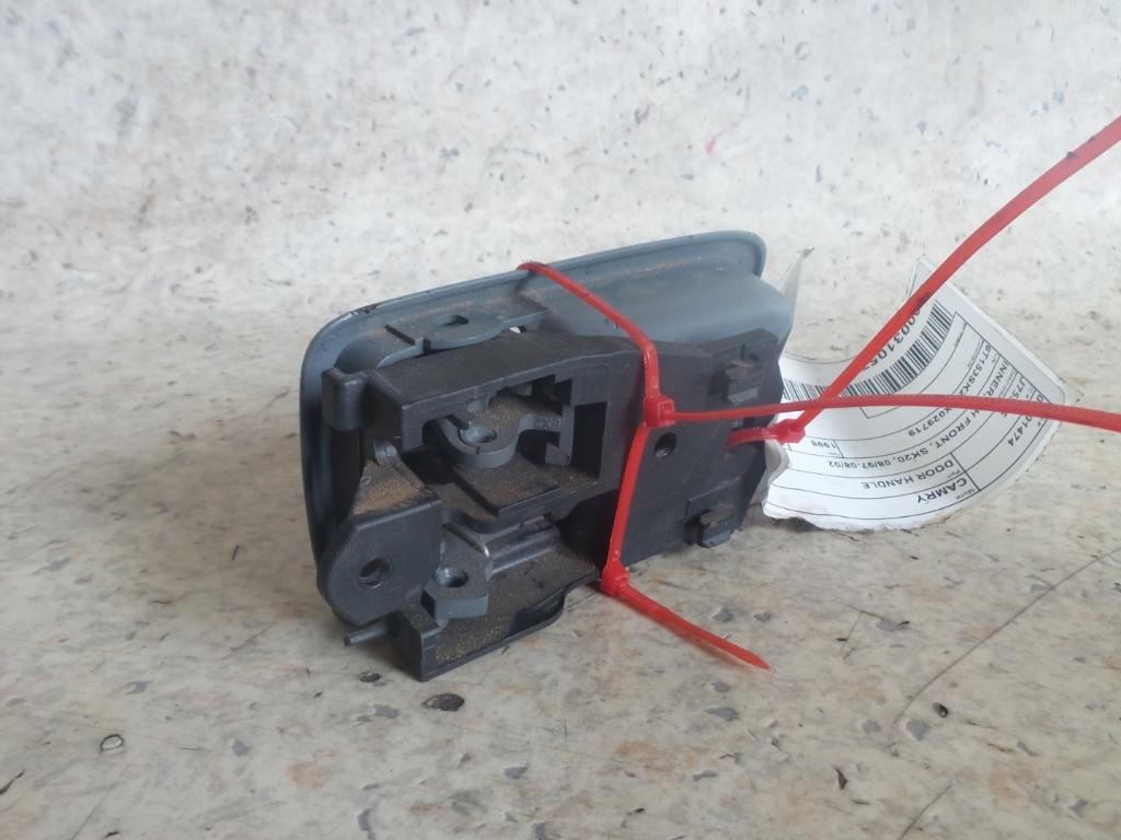 View Auto part Door Handle Toyota Camry 1998