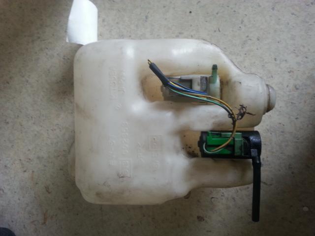 View Auto part Washer Bottle Subaru Forester 2000