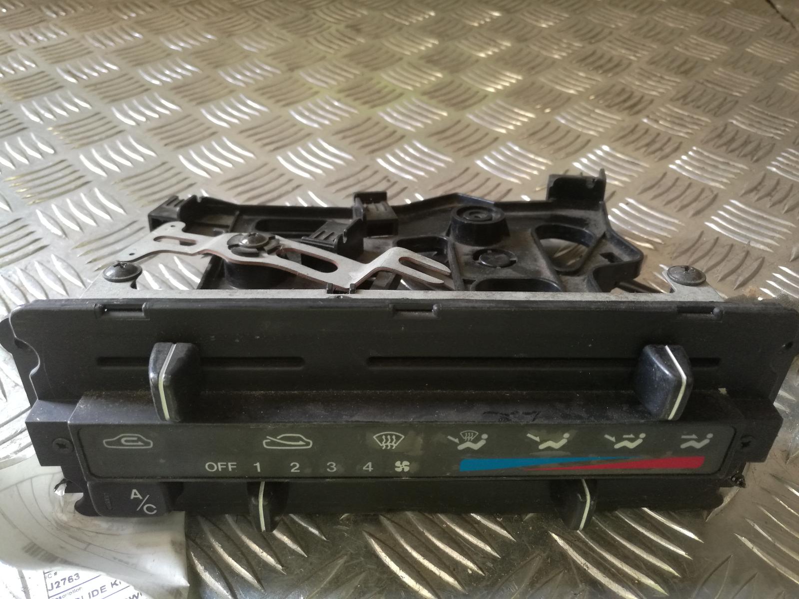 View Auto part Heater/Ac Controls Hyundai Excel 1997