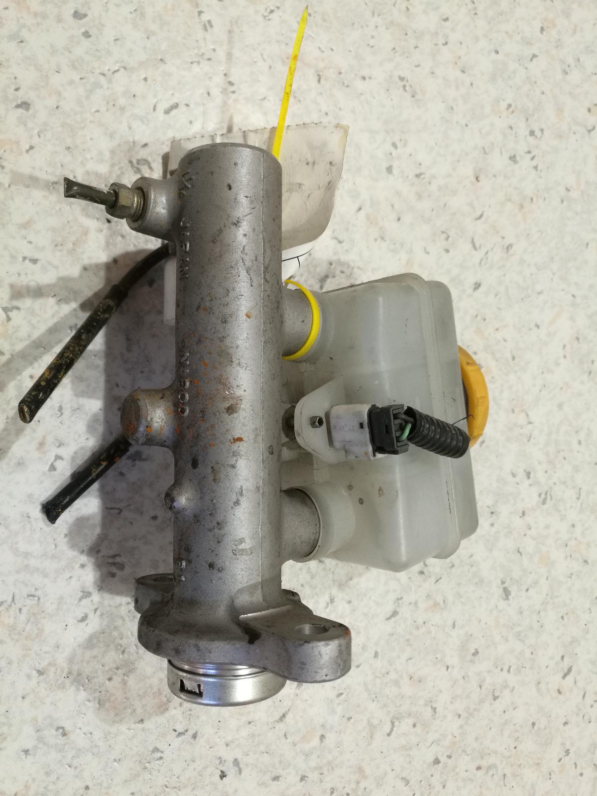 View Auto part Master Cylinder Subaru Forester 2000