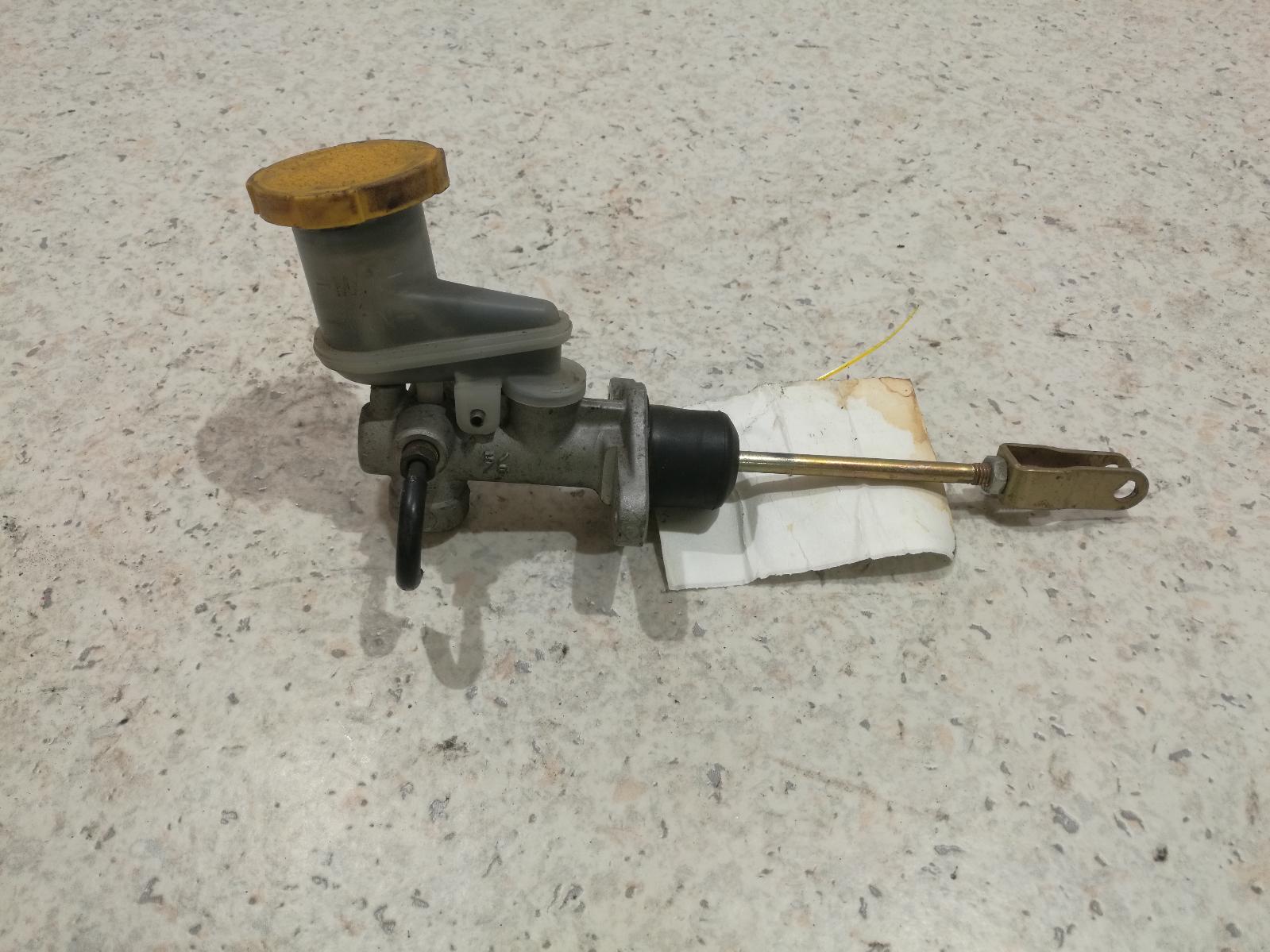View Auto part Clutch Master Cylind Subaru Forester 2000