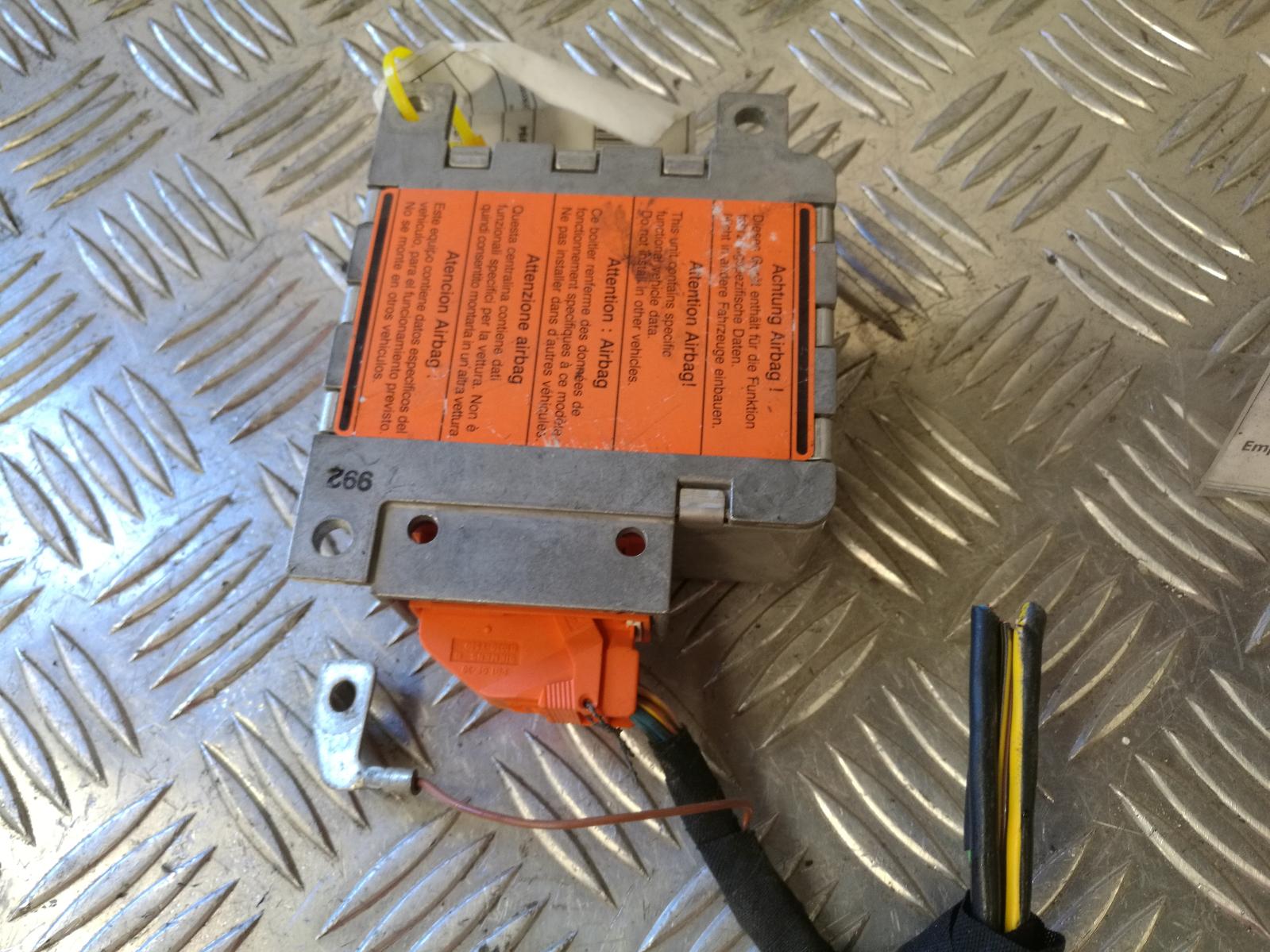 1995 Mercedes C Class Airbag Module/Sensor View Auto part Airbag Module/Sensor Mercedes C Class 1995