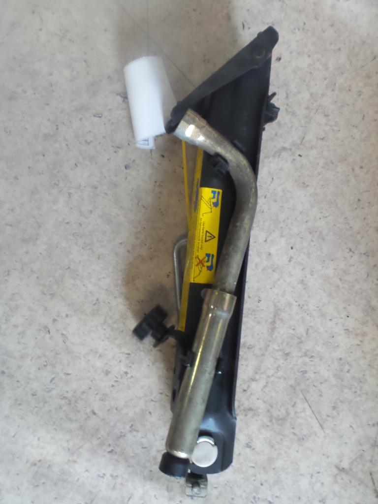 1999 Mercedes M Class Jack View Auto part Jack Mercedes M Class 1999