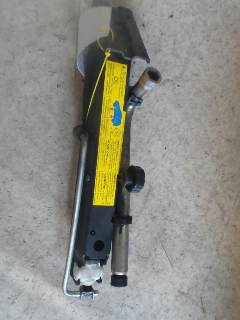 1999 Mercedes M Class Jack View Auto part Jack Mercedes M Class 1999