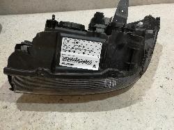 View Auto part Right Headlamp Renault Scenic 2001
